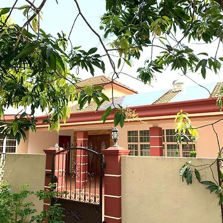 Villa Ctzee Malacca Exteriör bild
