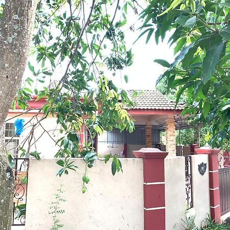 Villa Ctzee Malacca Exteriör bild