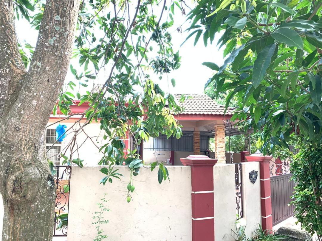 Villa Ctzee Malacca Exteriör bild