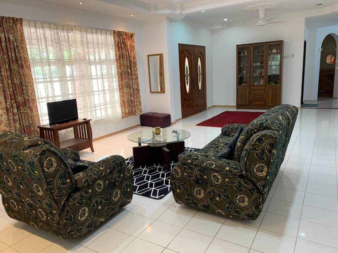 Villa Ctzee Malacca Exteriör bild