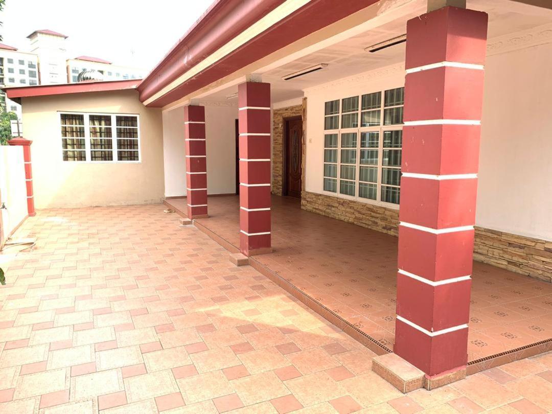 Villa Ctzee Malacca Exteriör bild