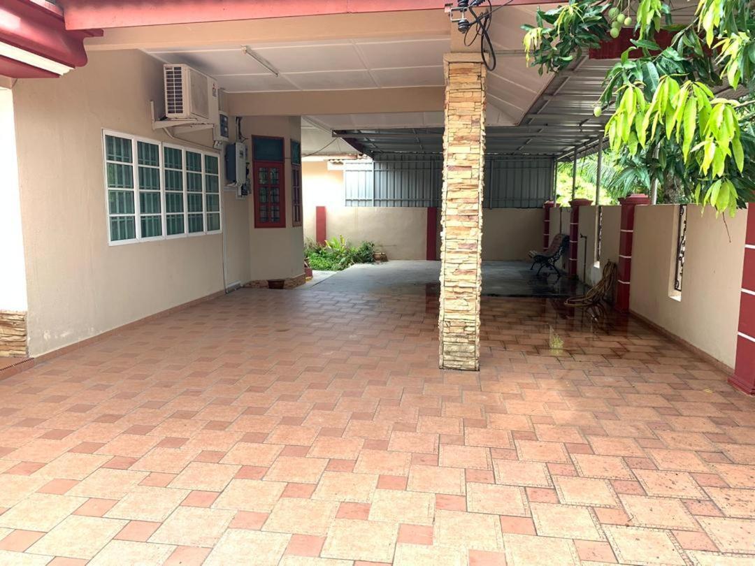 Villa Ctzee Malacca Exteriör bild